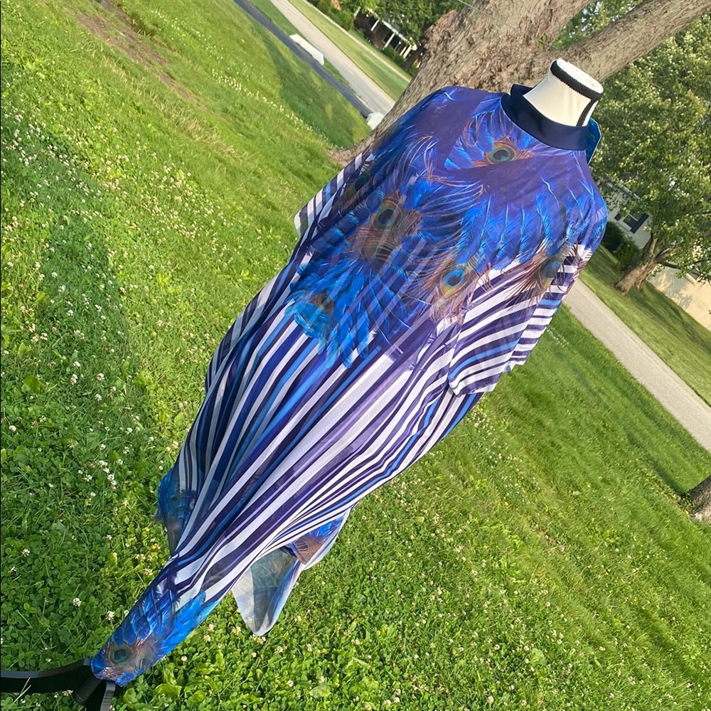 NWT betrue sport 2 pieces swimsuit Blue and White Peacock Feather 🪶 . Size XL . - Picture 3 of 12